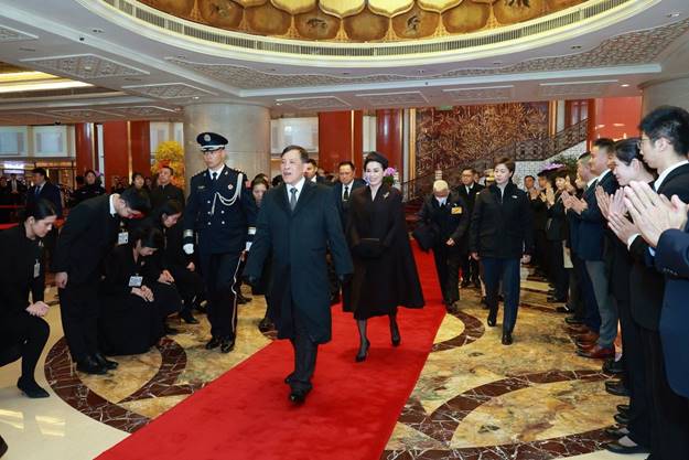 "ในหลวง-พระราชินี" เสด็จฯ กลับประเทศไทย หลังเยือนจีนอย่างเป็นทางการ